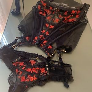 Bustier and pantries